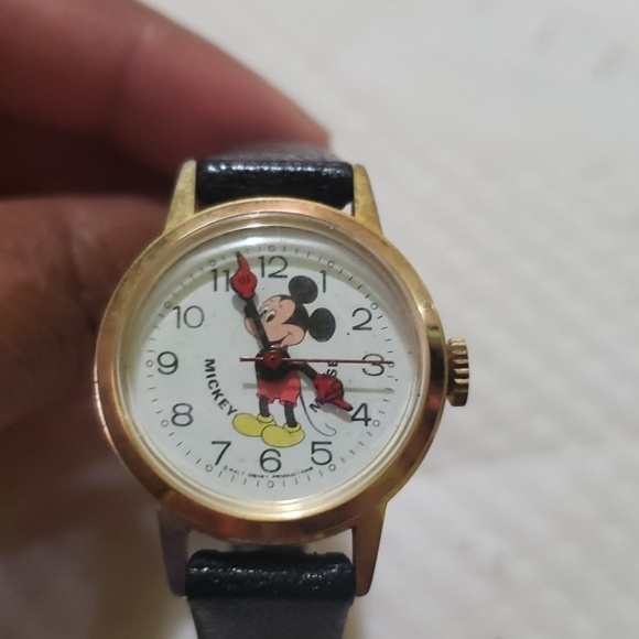 Bradley Accessories | 1980s Vintage Mickey Mouse Watch | Poshmark